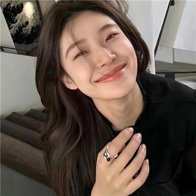 号舱房的女人